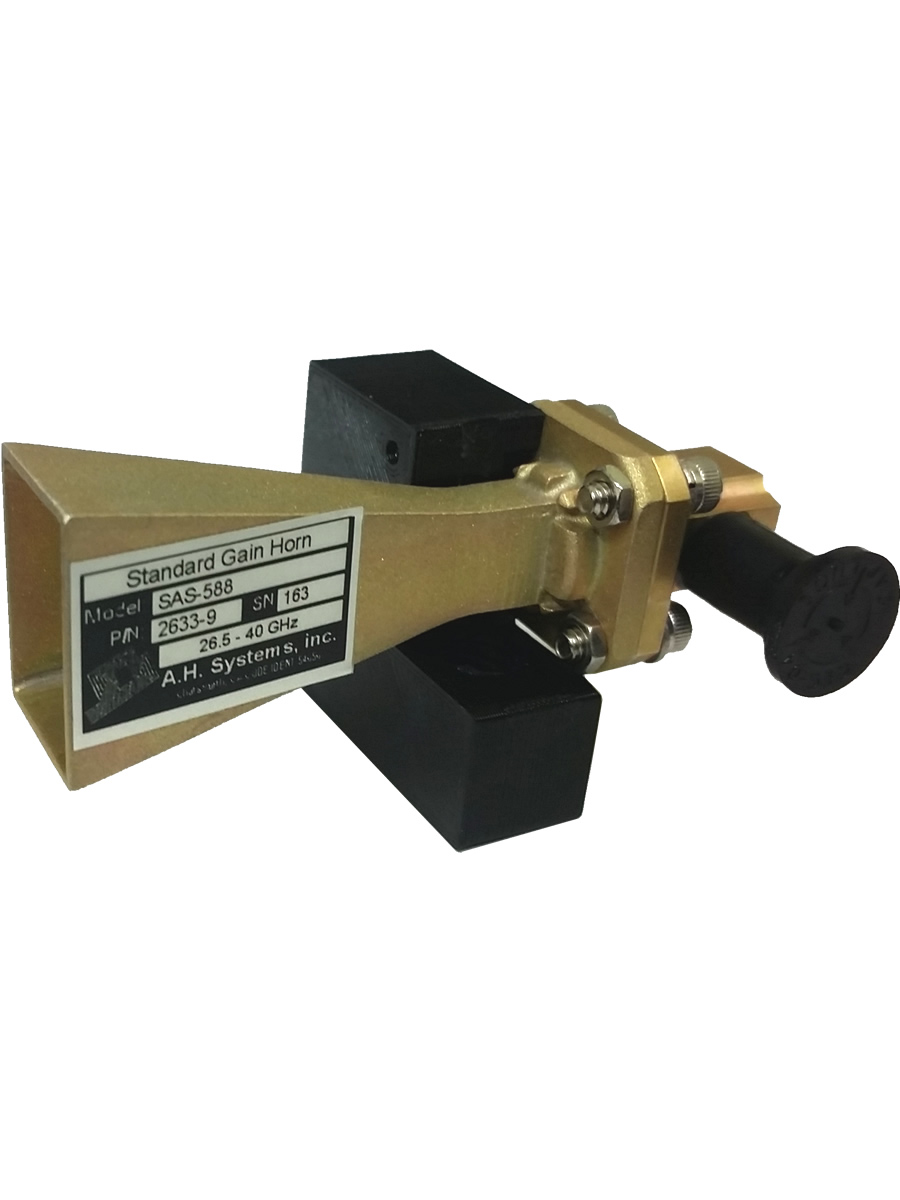 SAS-588 40 GHz Horn Antenna